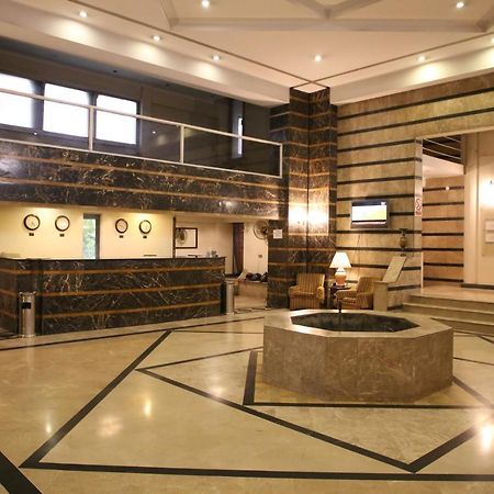 Carlton Tower Hotel Lahaur Zewnętrze zdjęcie
