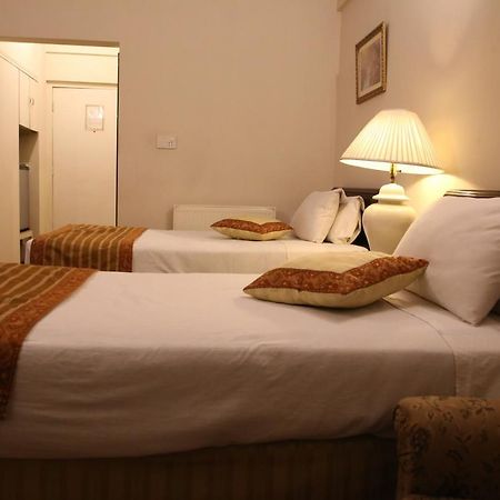 Carlton Tower Hotel Lahaur Zewnętrze zdjęcie