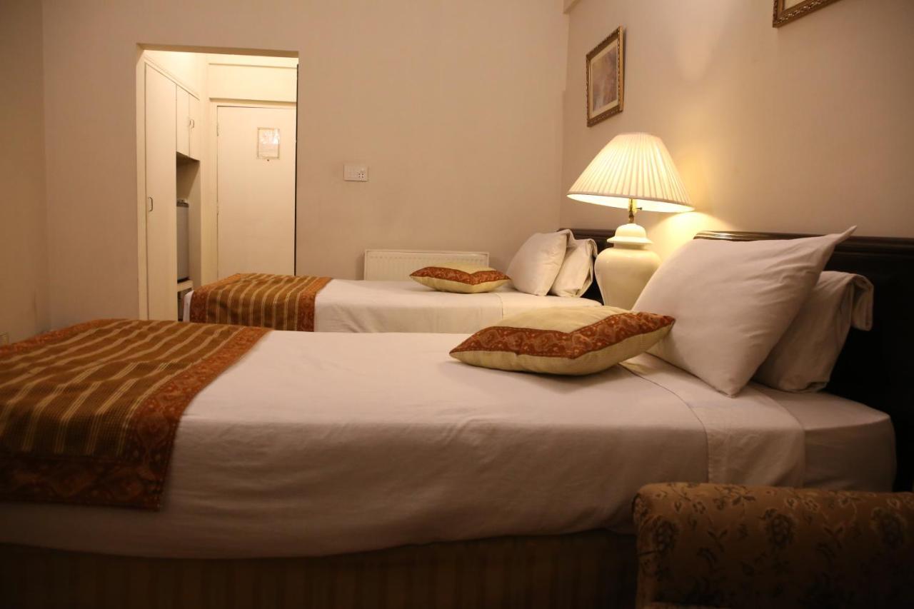 Carlton Tower Hotel Lahaur Zewnętrze zdjęcie