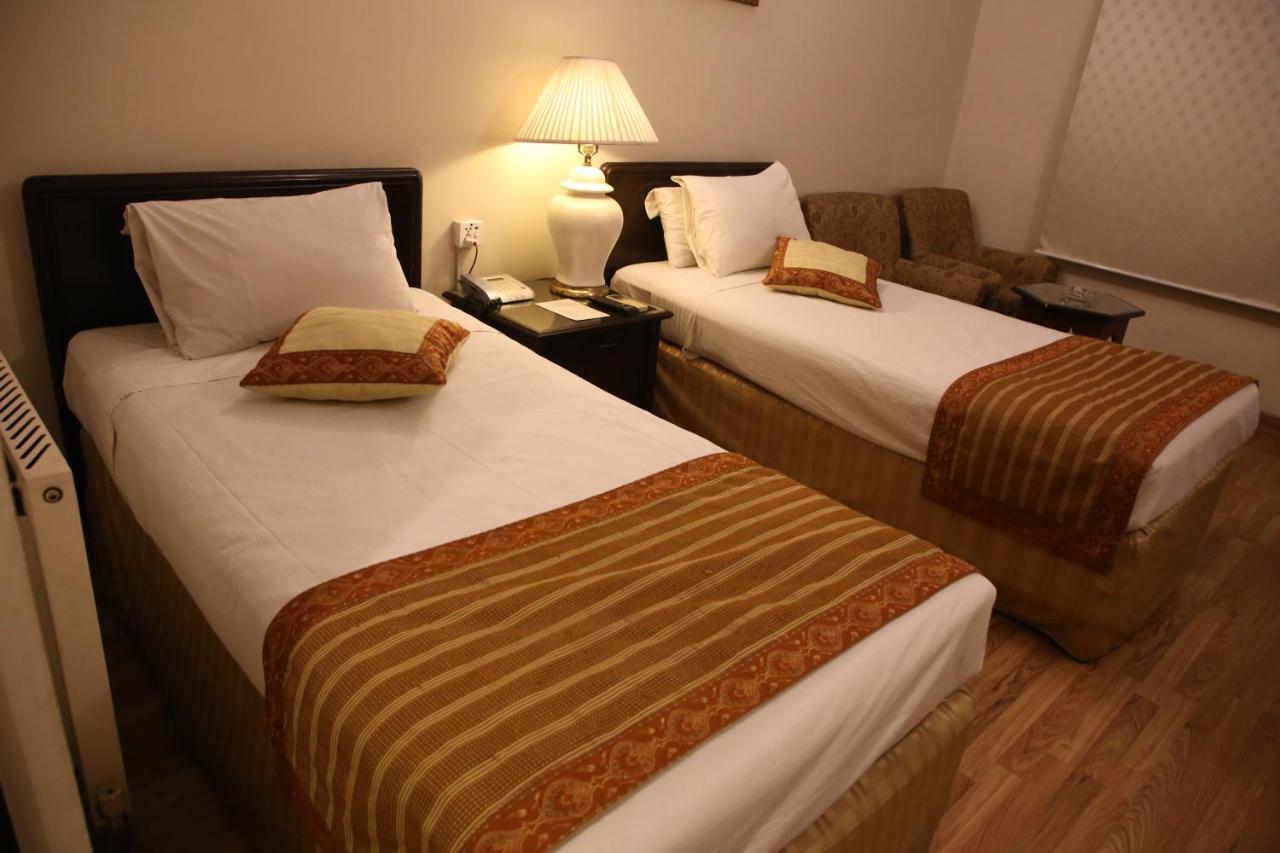 Carlton Tower Hotel Lahaur Zewnętrze zdjęcie