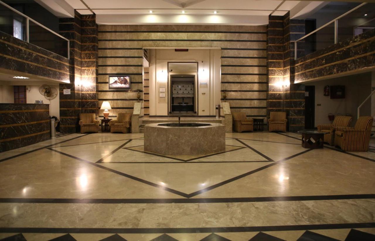 Carlton Tower Hotel Lahaur Zewnętrze zdjęcie