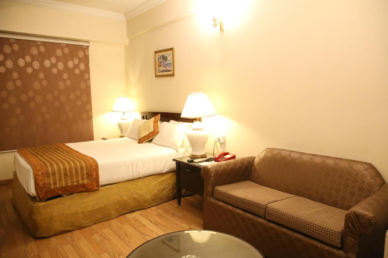 Carlton Tower Hotel Lahaur Zewnętrze zdjęcie