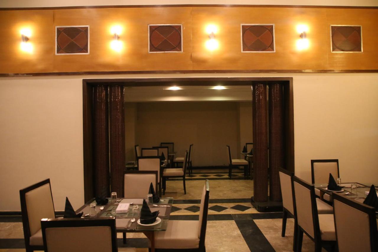 Carlton Tower Hotel Lahaur Zewnętrze zdjęcie