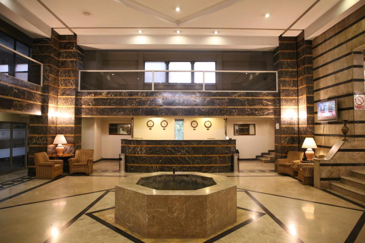 Carlton Tower Hotel Lahaur Zewnętrze zdjęcie