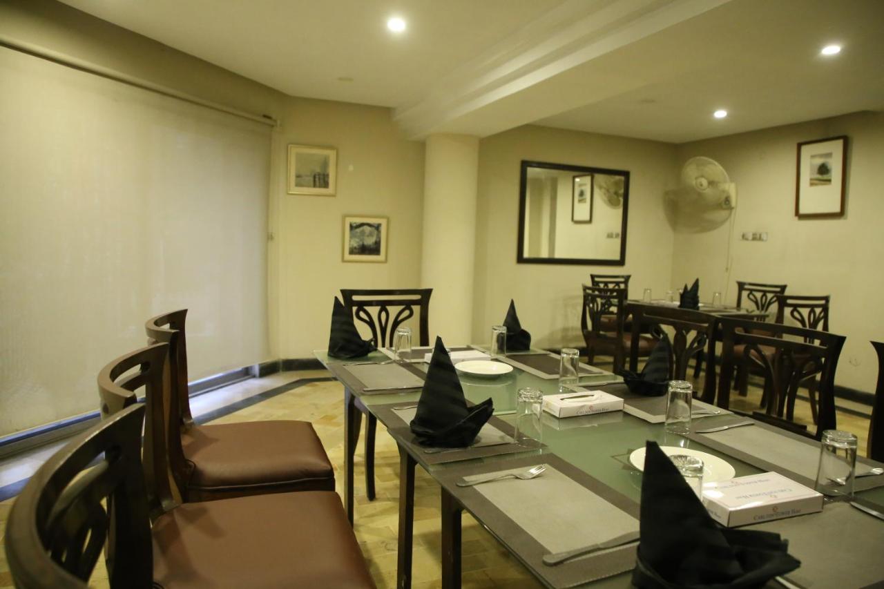 Carlton Tower Hotel Lahaur Zewnętrze zdjęcie