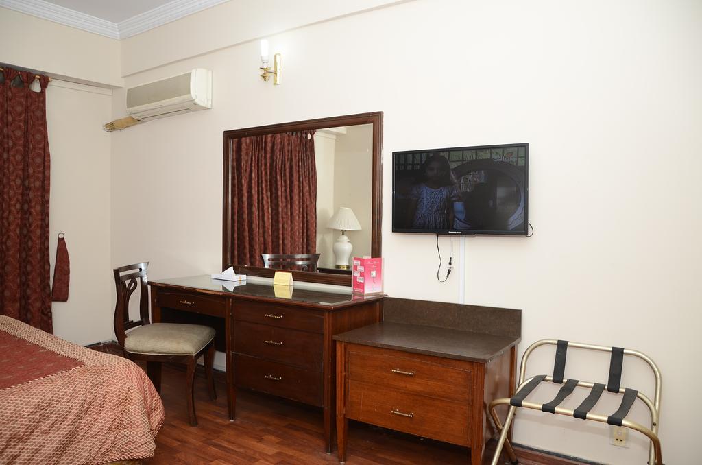 Carlton Tower Hotel Lahaur Zewnętrze zdjęcie